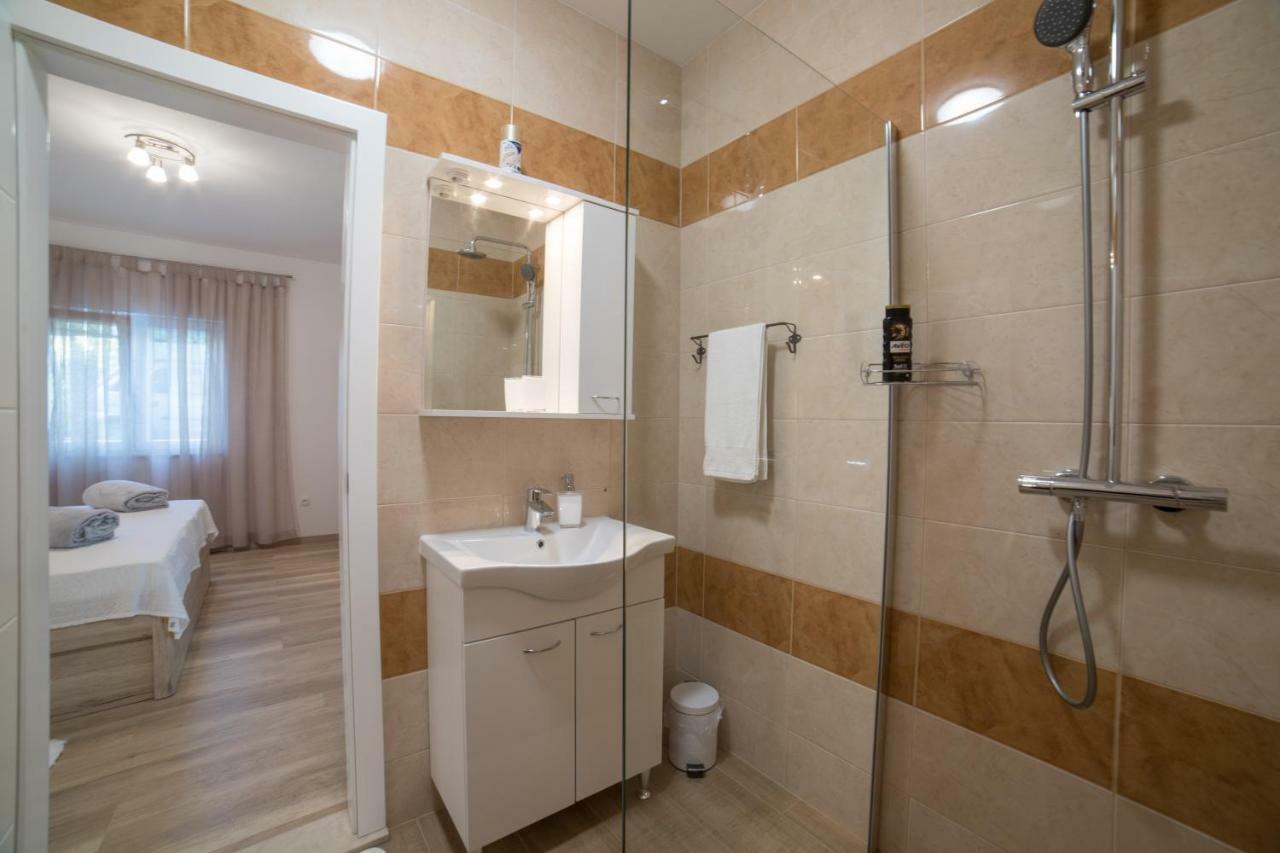 Kaštela Apartment Vidovic מראה חיצוני תמונה