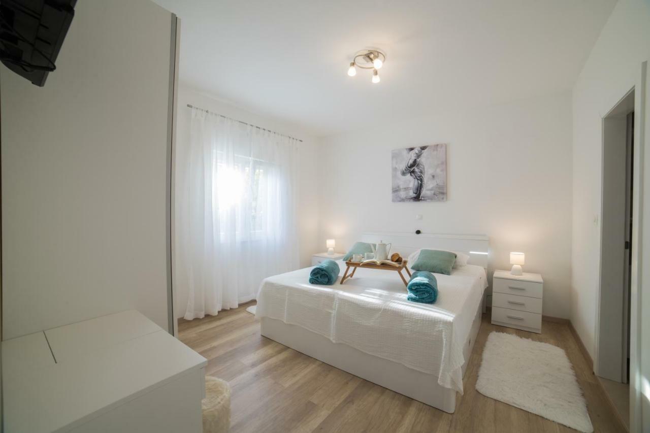 Kaštela Apartment Vidovic מראה חיצוני תמונה